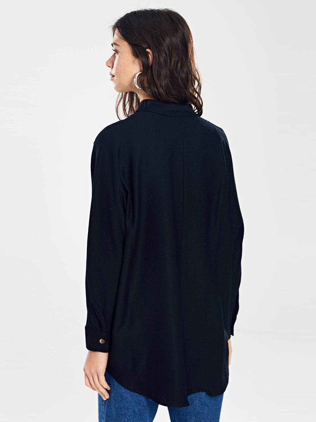 قميص اسود نساء-2