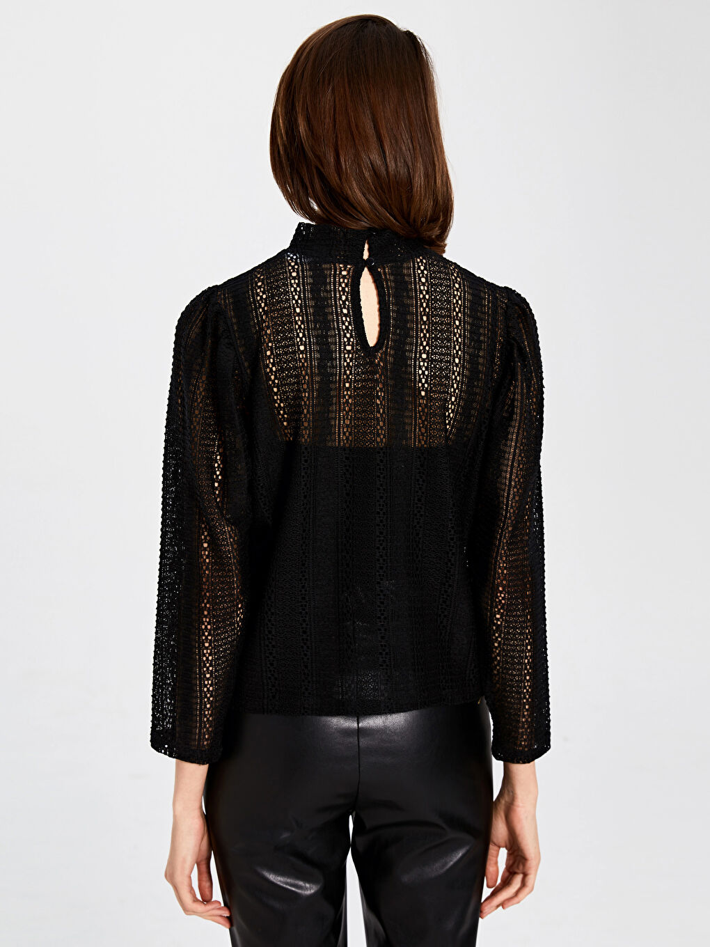 Өрнекті және биік жағалы жемпір-4