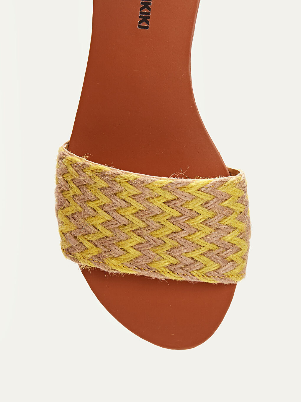Sarı Hasır Örgülü Tek Bantlı İnce Kadın Terlik-4