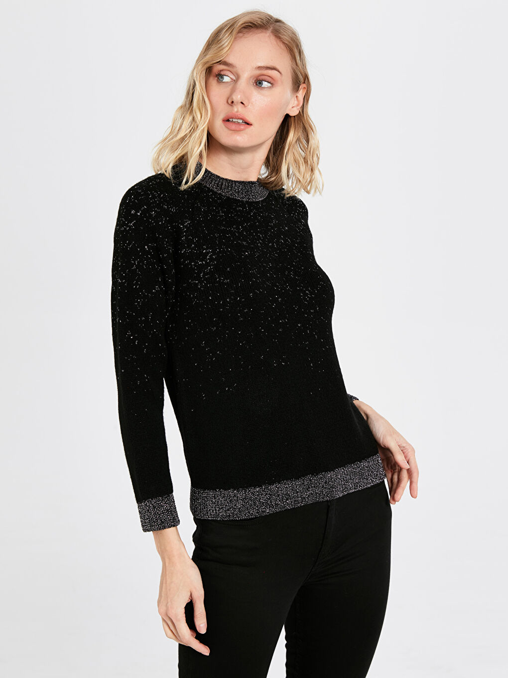 Свитер с круглым вырезом для женщин-1