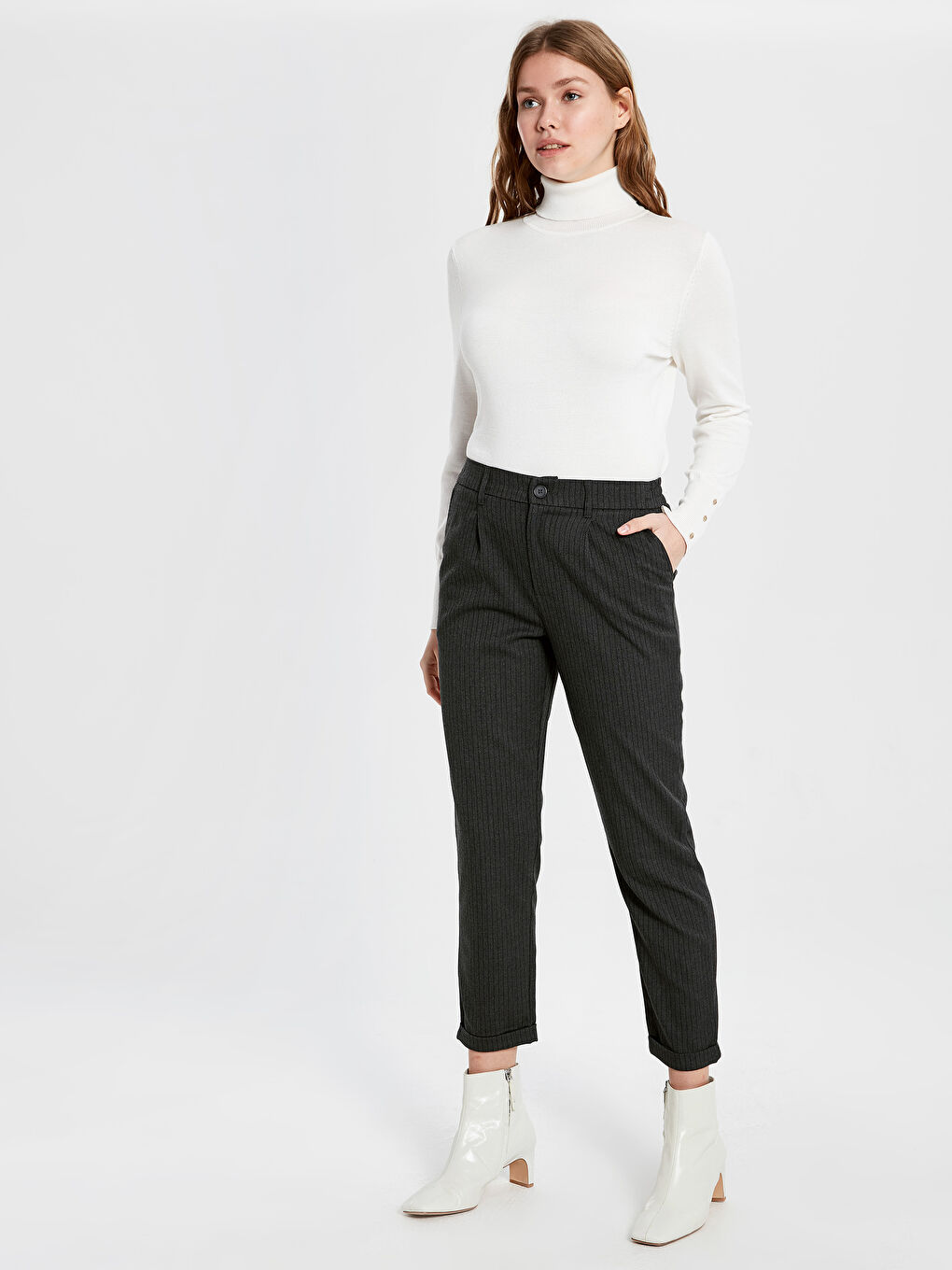 Pantalon Coupe Carotte Rayé Longueur Cheville-1