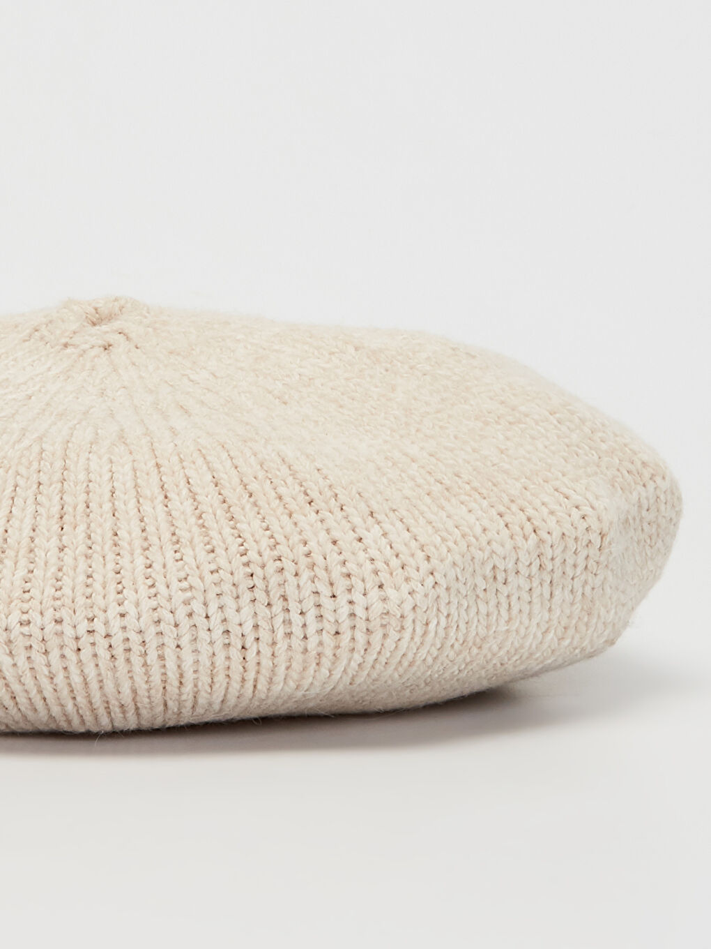 Woman ECRU Beanie-1