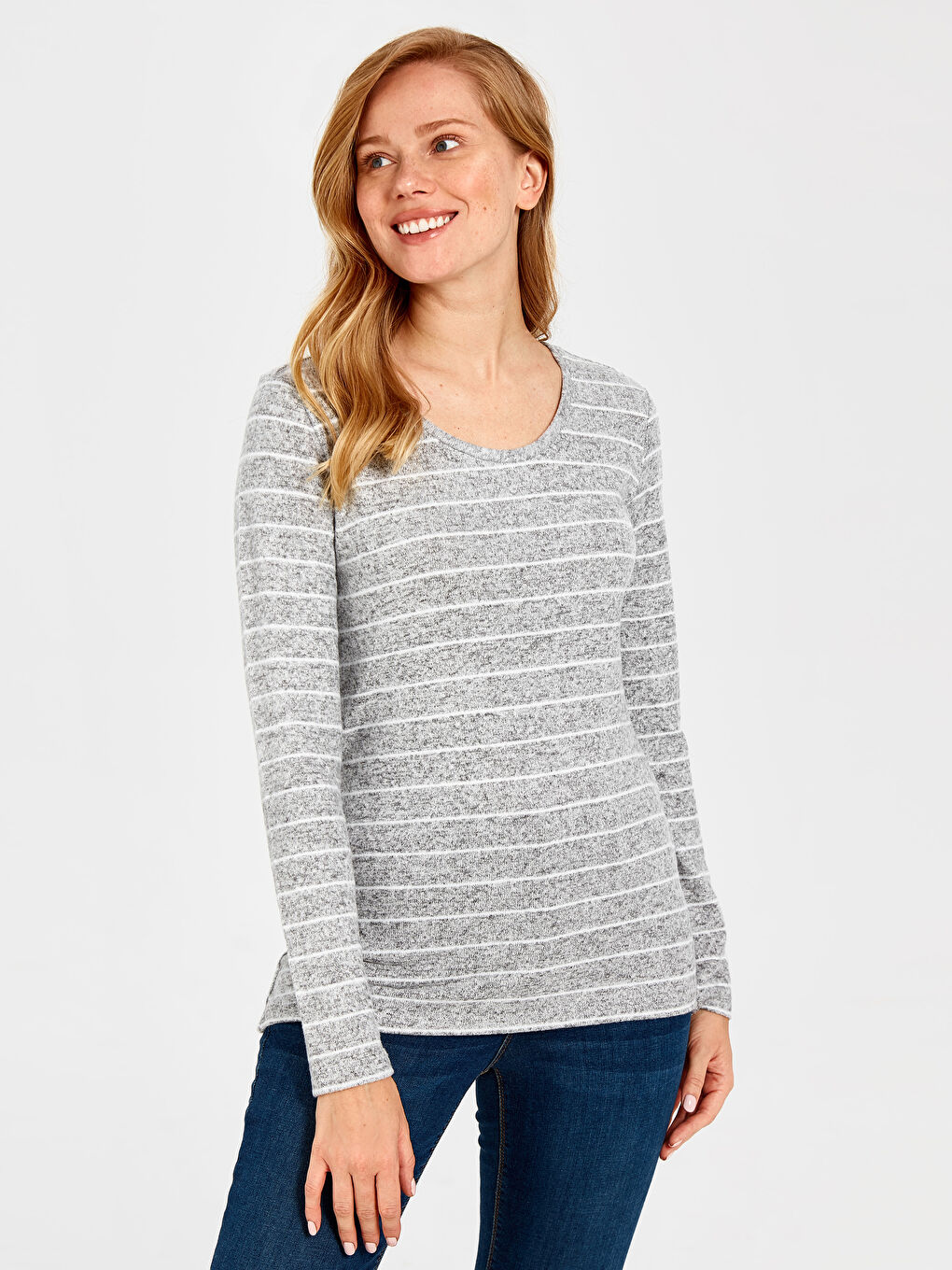 تي شيرت رمادى نساء-1