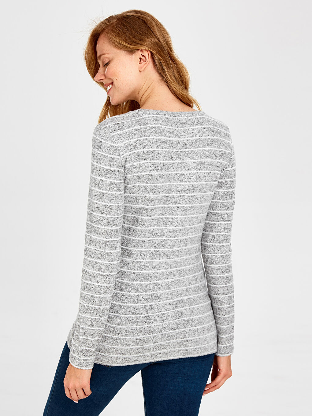 تي شيرت رمادى نساء-2