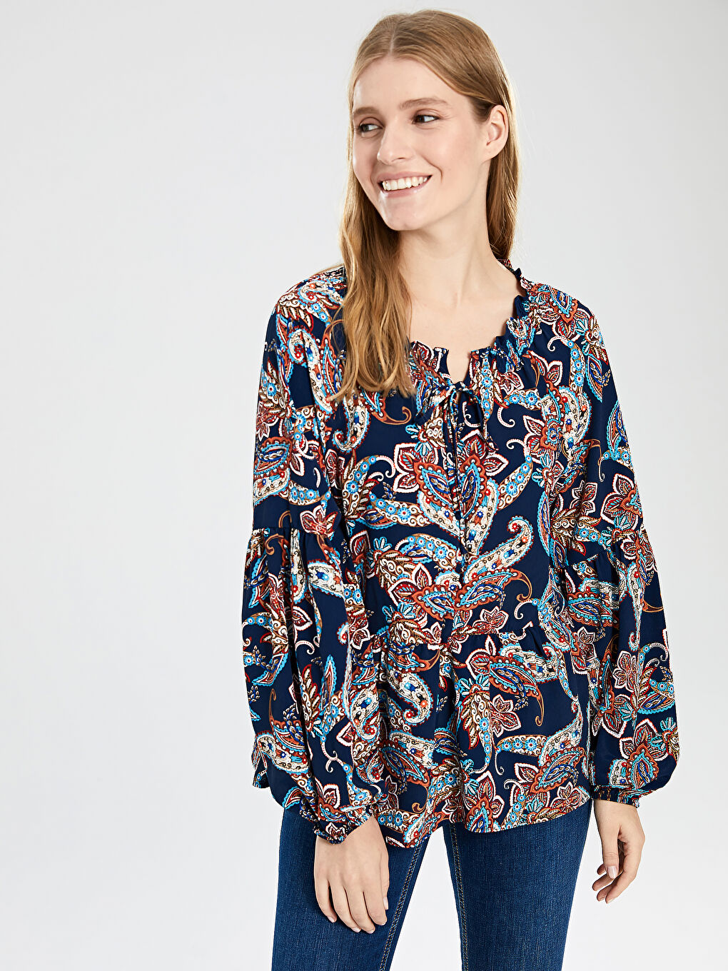 Lacivert Bağlamalı Yaka Desenli Uzun Kollu Viskon Kadın Bluz-1