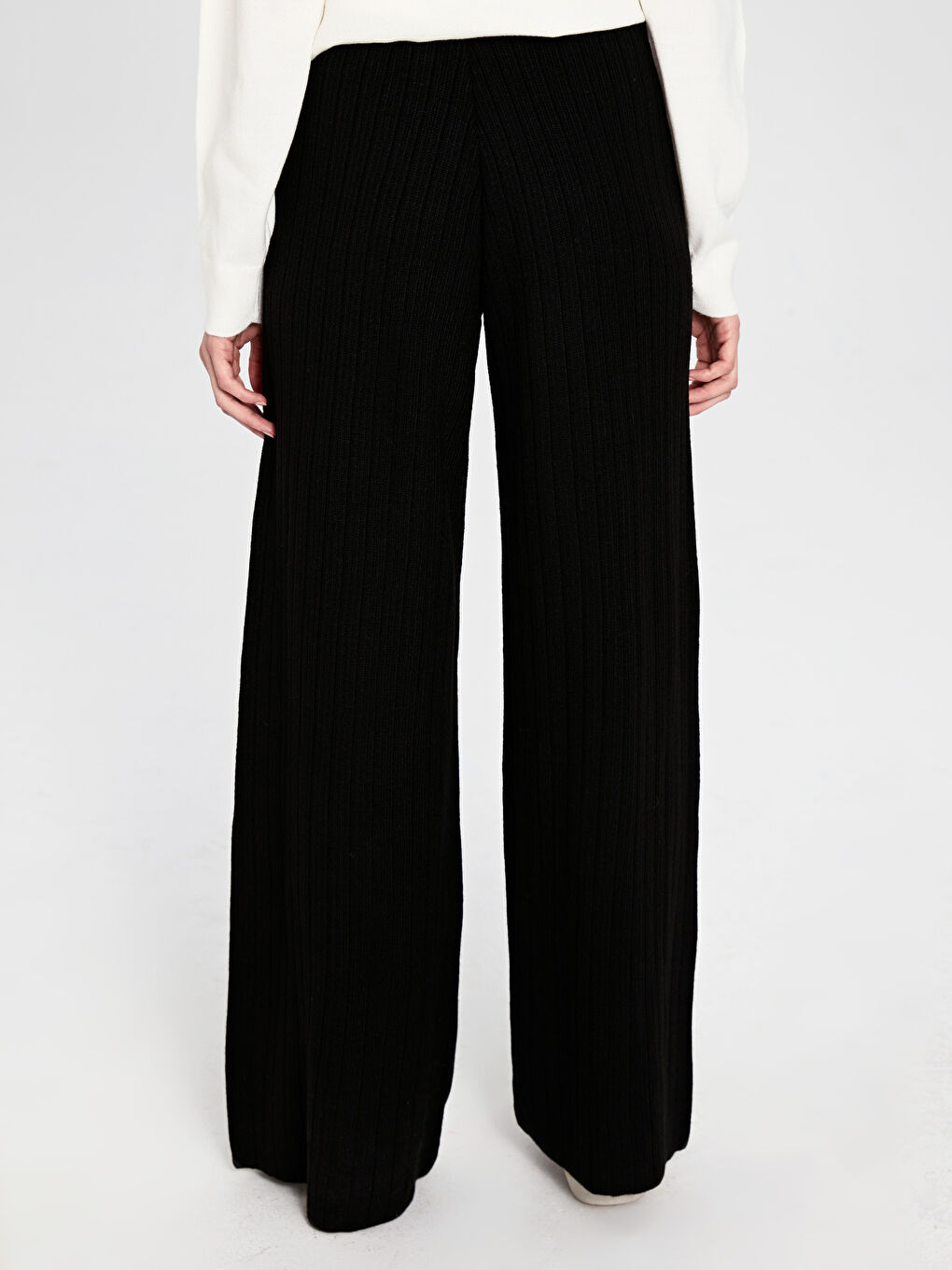 Siyah Standart Fit Kadın Pantolon-2