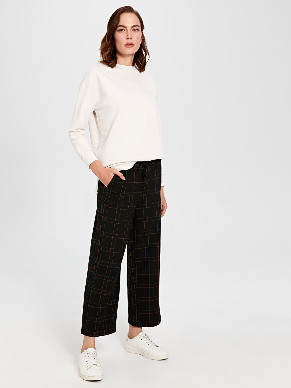 Siyah Ekoseli Pantolon-1