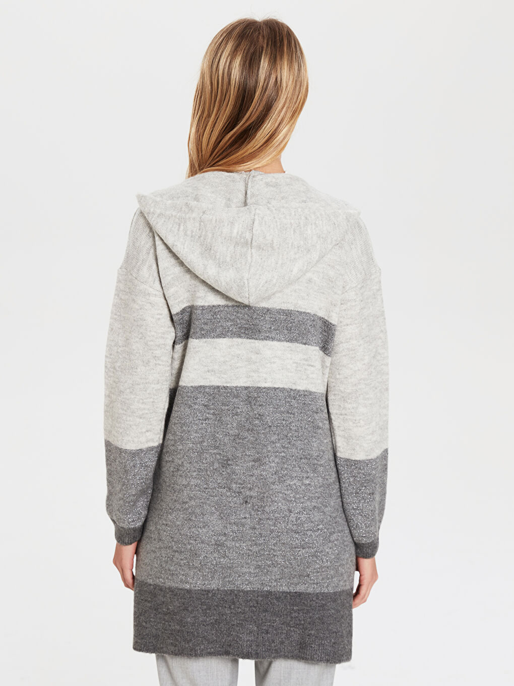 Gri Kapüşonlu Uzun Kollu Kadın Hırka-3