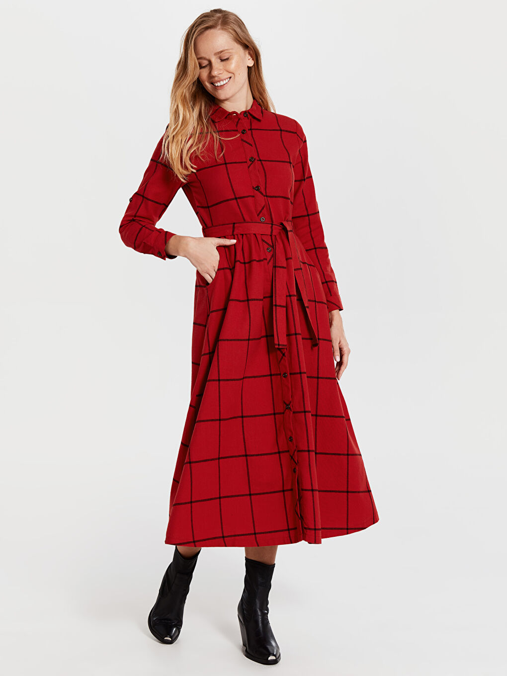 Kırmızı Ekoseli Elbise-1