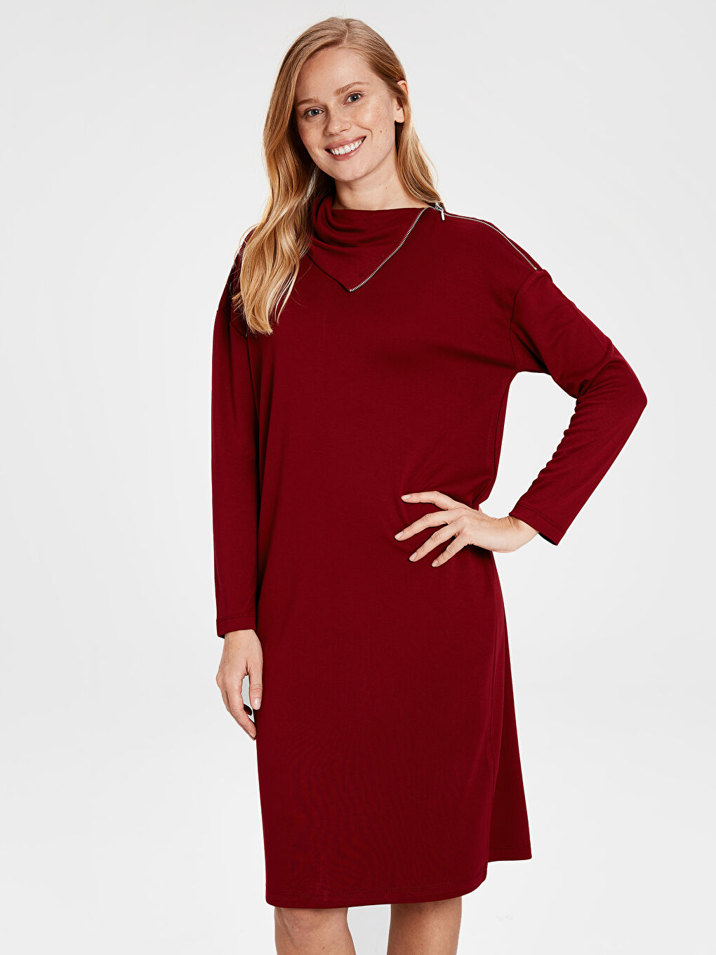 Mürdüm Dik Yaka Kadın Elbise