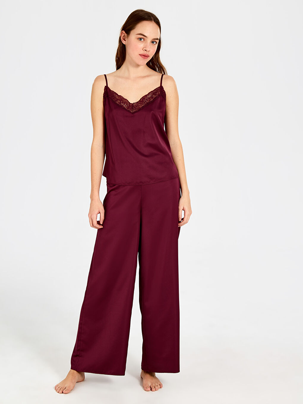 Mürdüm Kadın V Yaka Düz Saten Pijama Takım