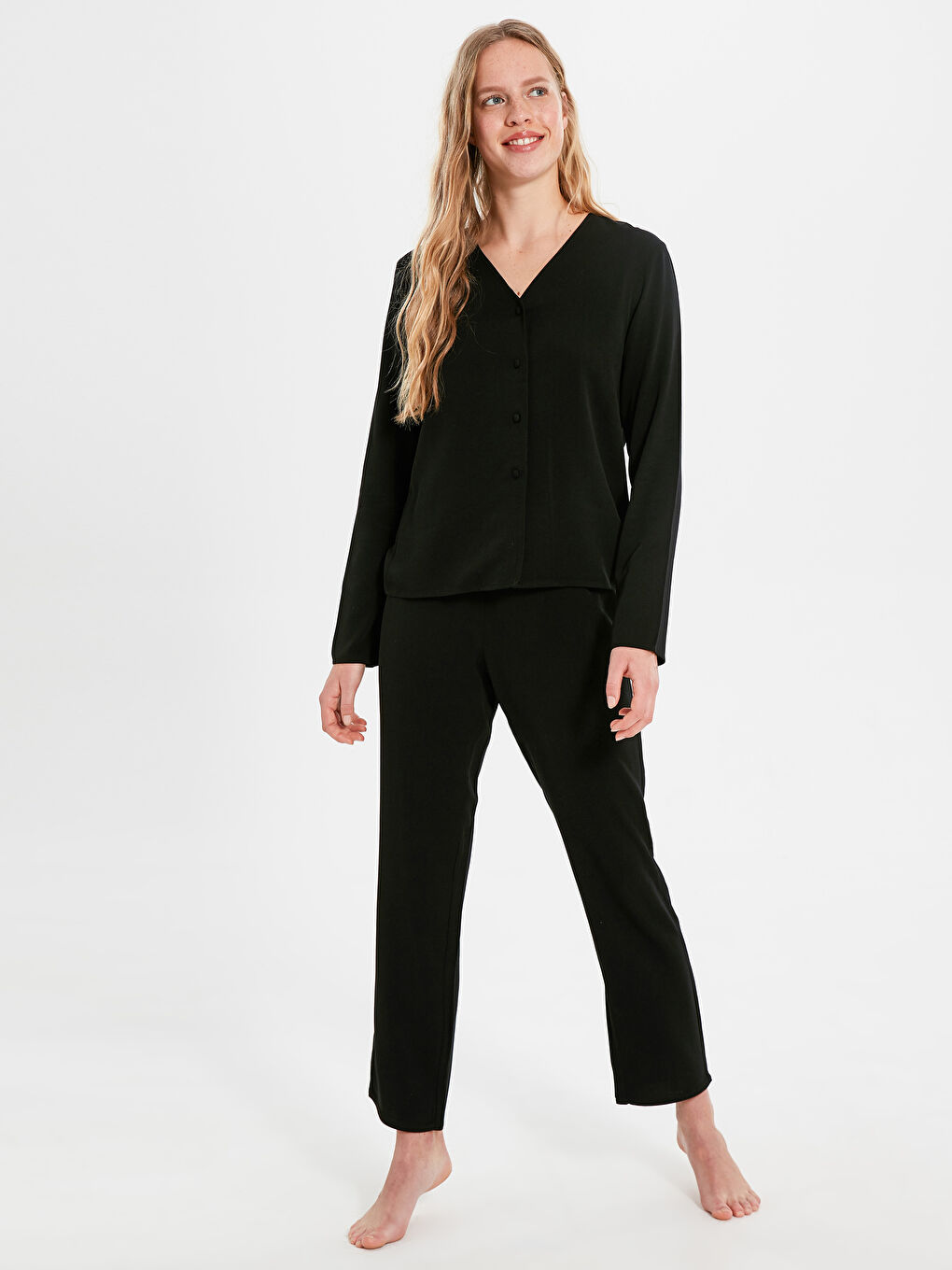 Siyah Gömlek Yaka Uzun Kollu Kadın Viskon Pijama Takım
