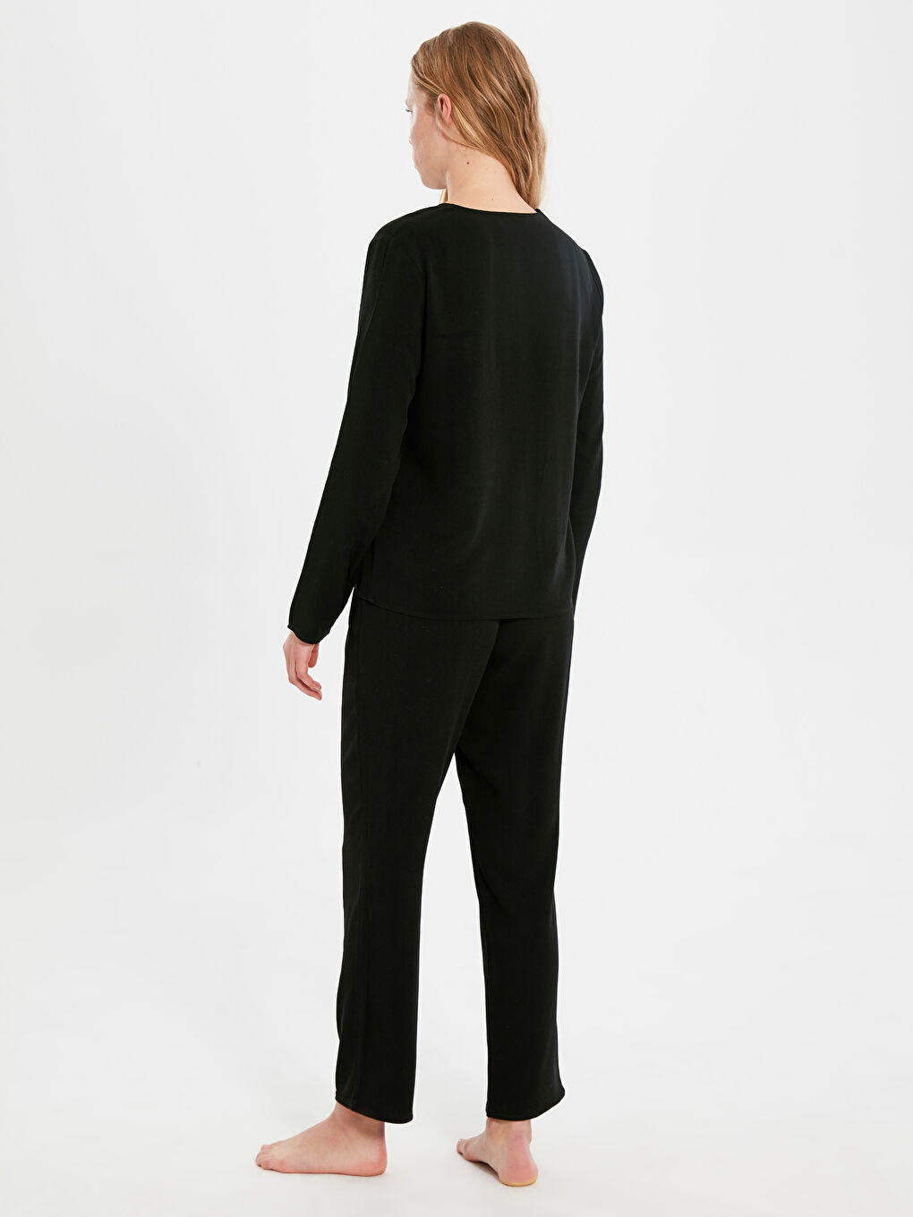 Siyah Gömlek Yaka Uzun Kollu Kadın Viskon Pijama Takım-2