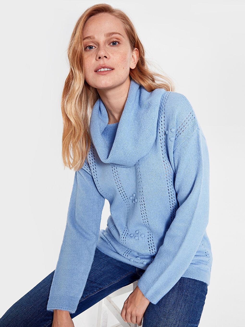 Mavi Dökümlü Yaka Kadın Kazak-2