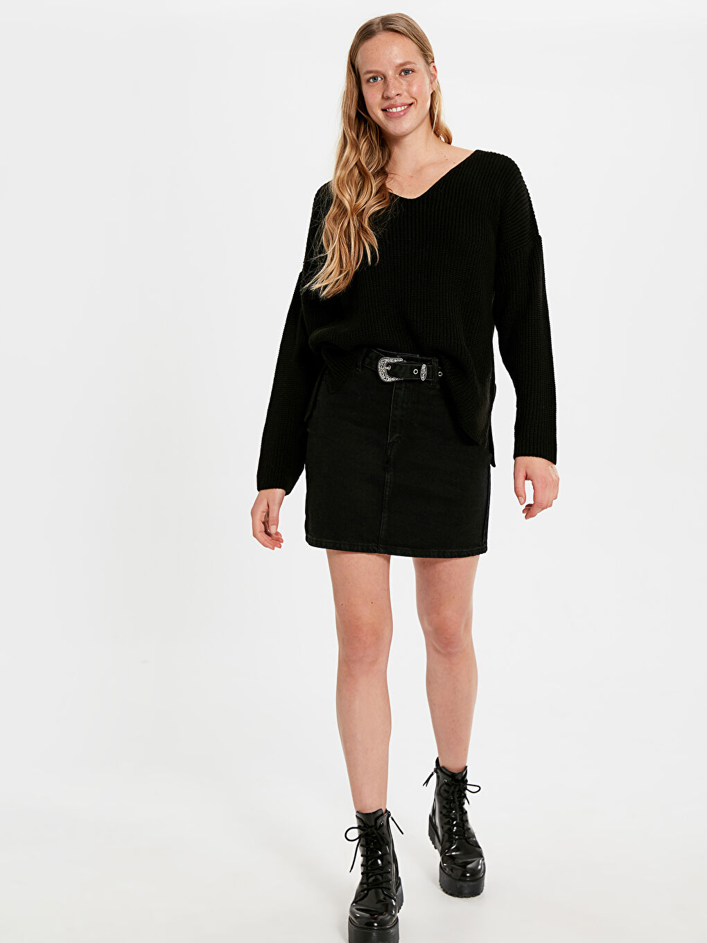 Siyah Standart Fit Cep Detaylı Kadın Jean Etek