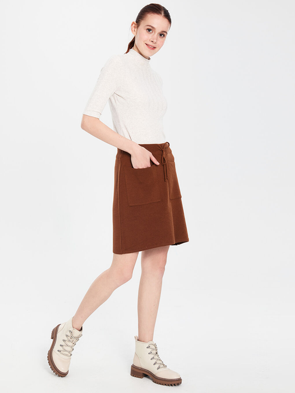 Women's Pocketed Plain Skirt-1
