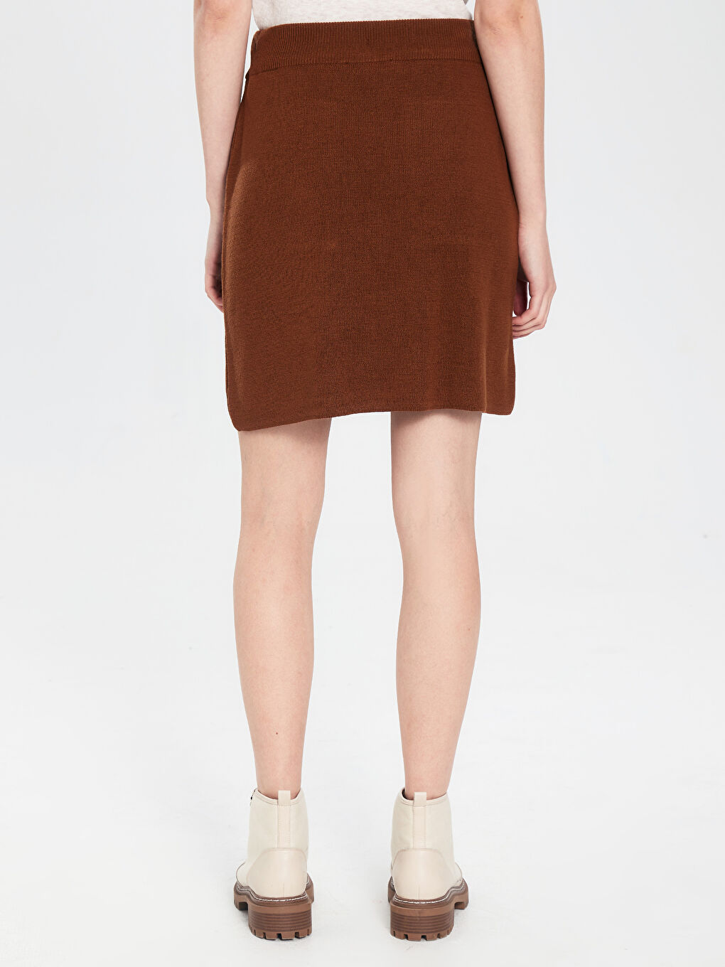 Women's Pocketed Plain Skirt-2