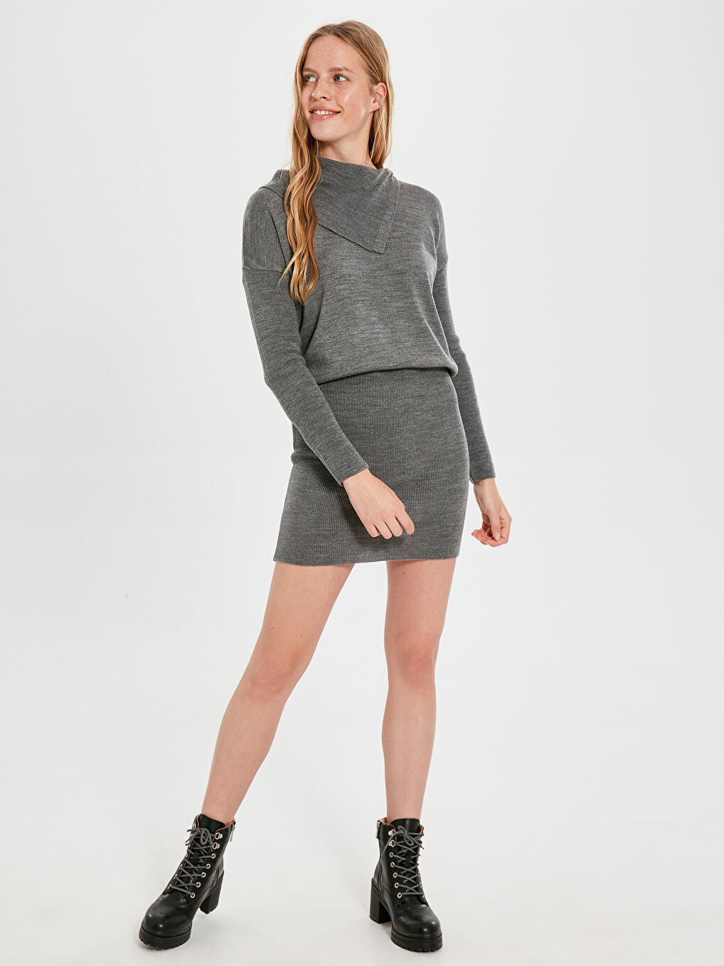 Funnel Neck Long Sleeve Women's Dress-2