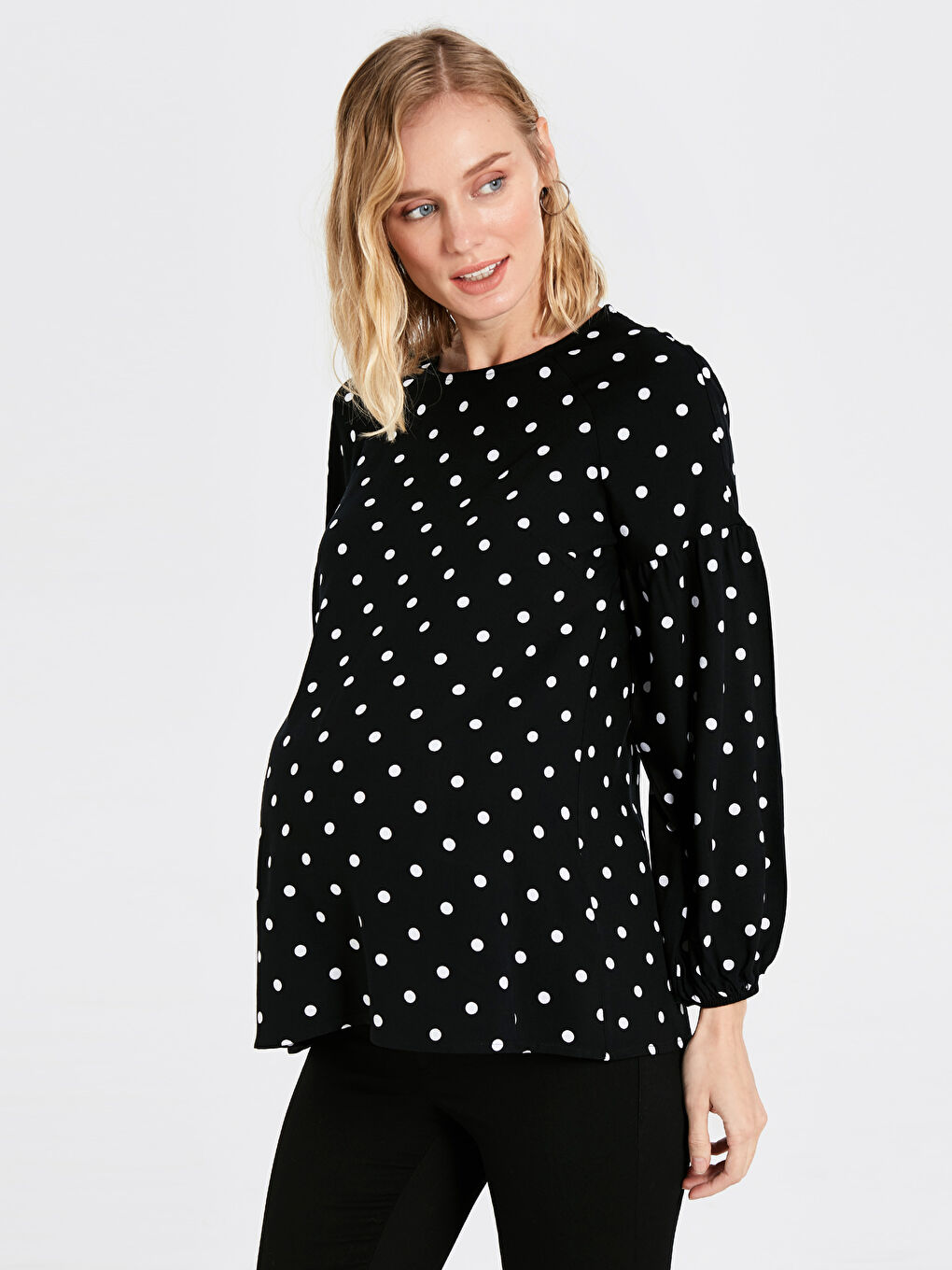 Siyah Bisiklet Yaka Uzun Kollu Kadın Bluz