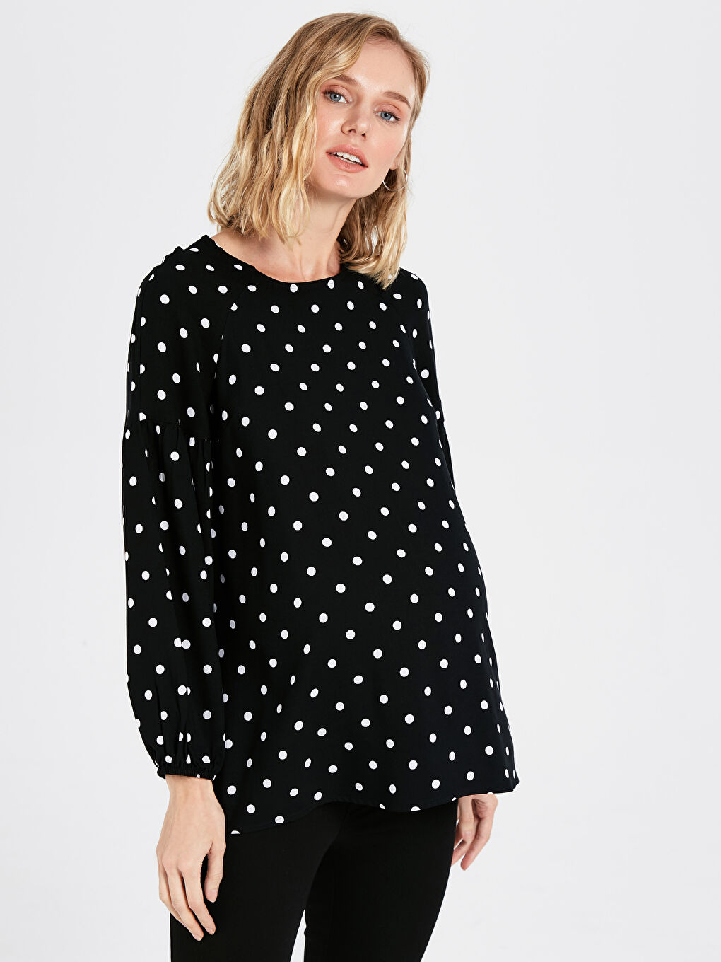 Siyah Bisiklet Yaka Uzun Kollu Kadın Bluz-1