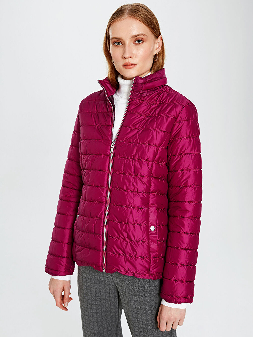 Fuşya Kapüşonlu Uzun Kollu Kadın Şişme Mont-1