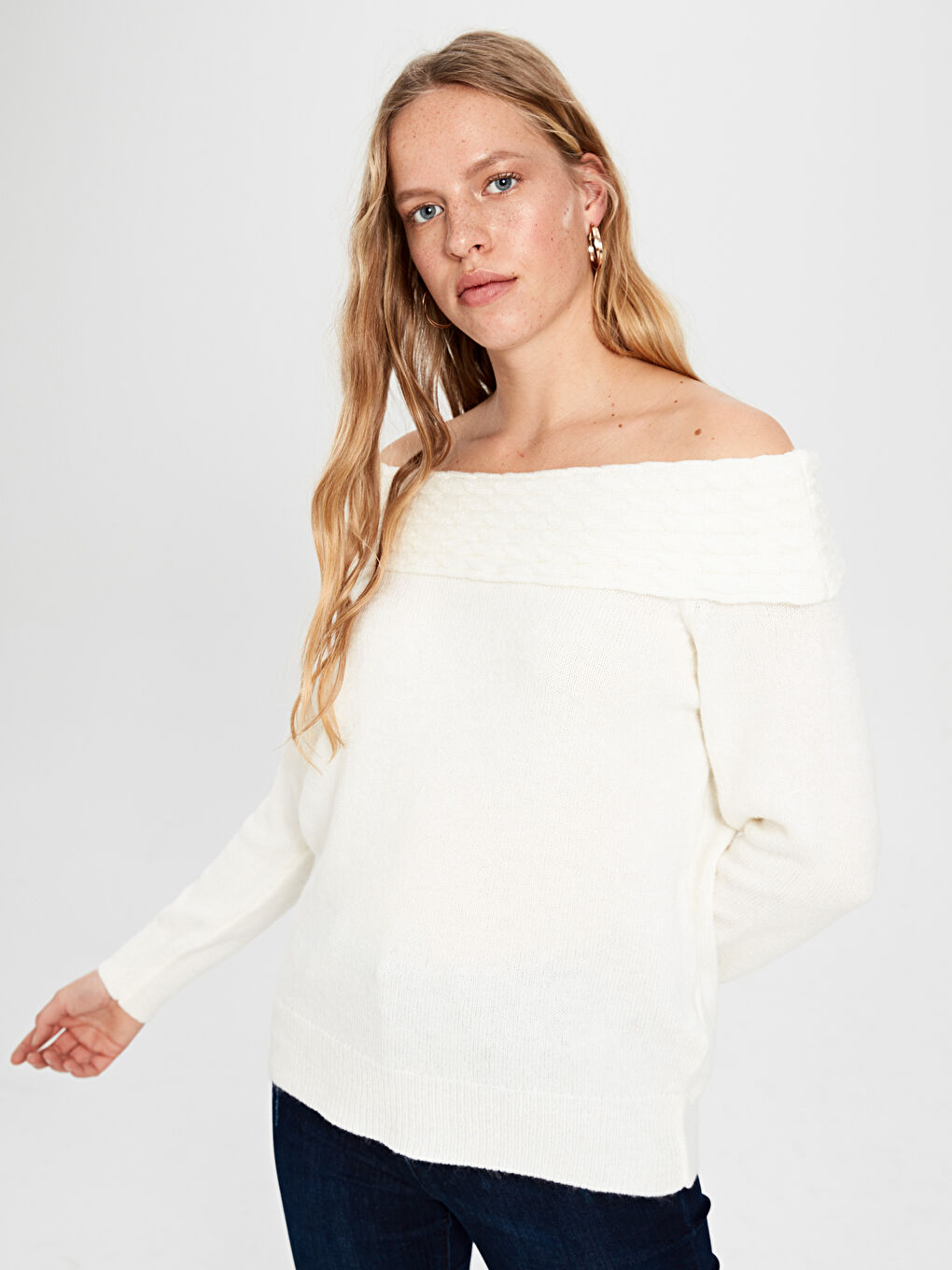 Ekru Kayık Yaka Uzun Kollu Kadın Kazak-2