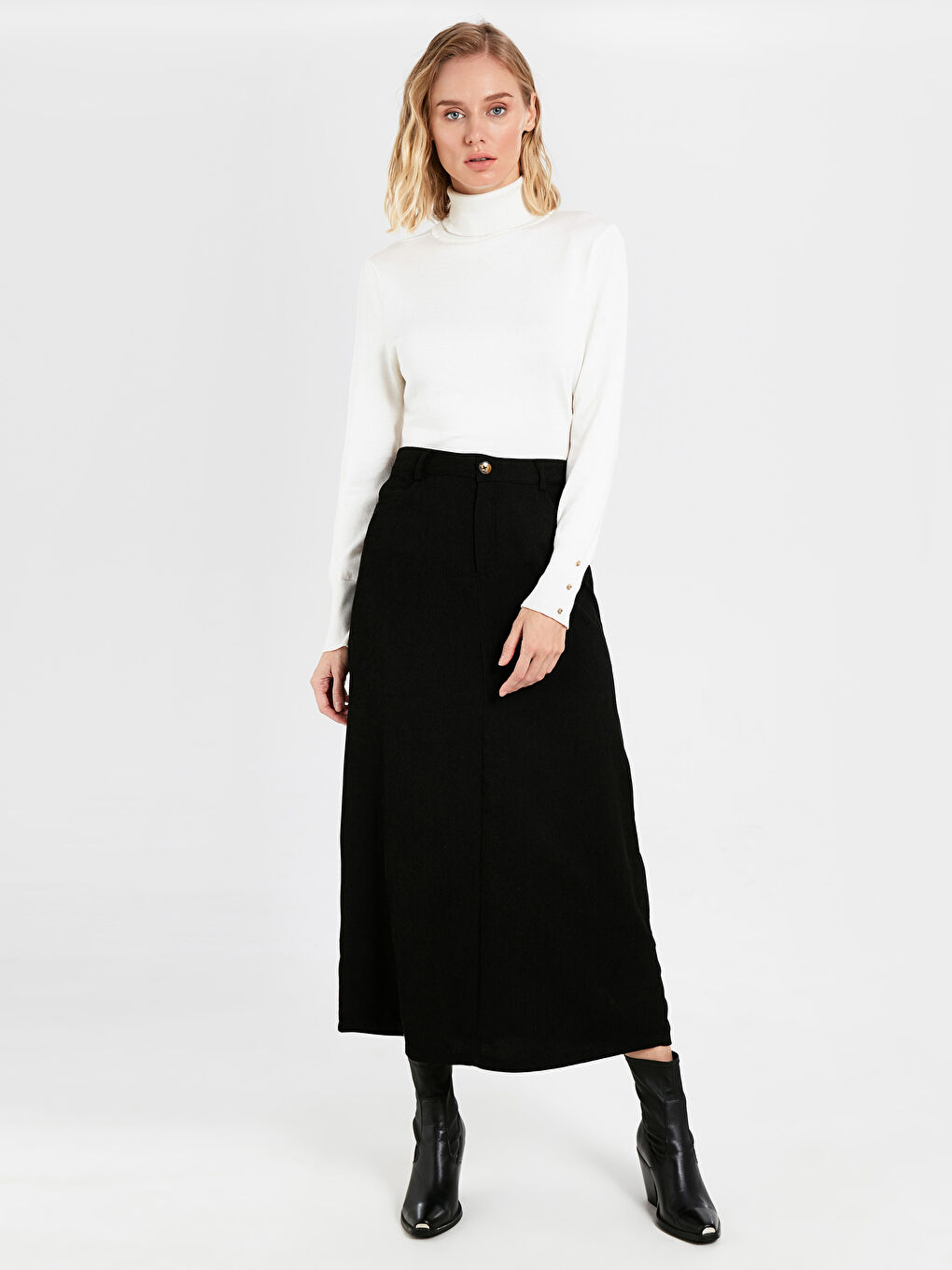 تنورة نسائية مخمل بقصة عادية