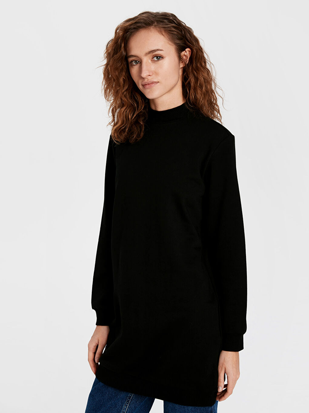 Siyah Dik Yaka Sweatshirt Kumaşı Kadın Tunik