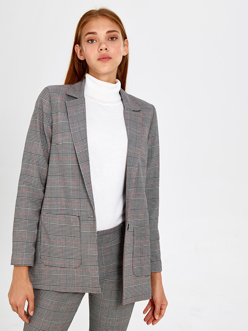 Gri Önden Düğme Kapamalı Uzun Kollu Kadın Ceket