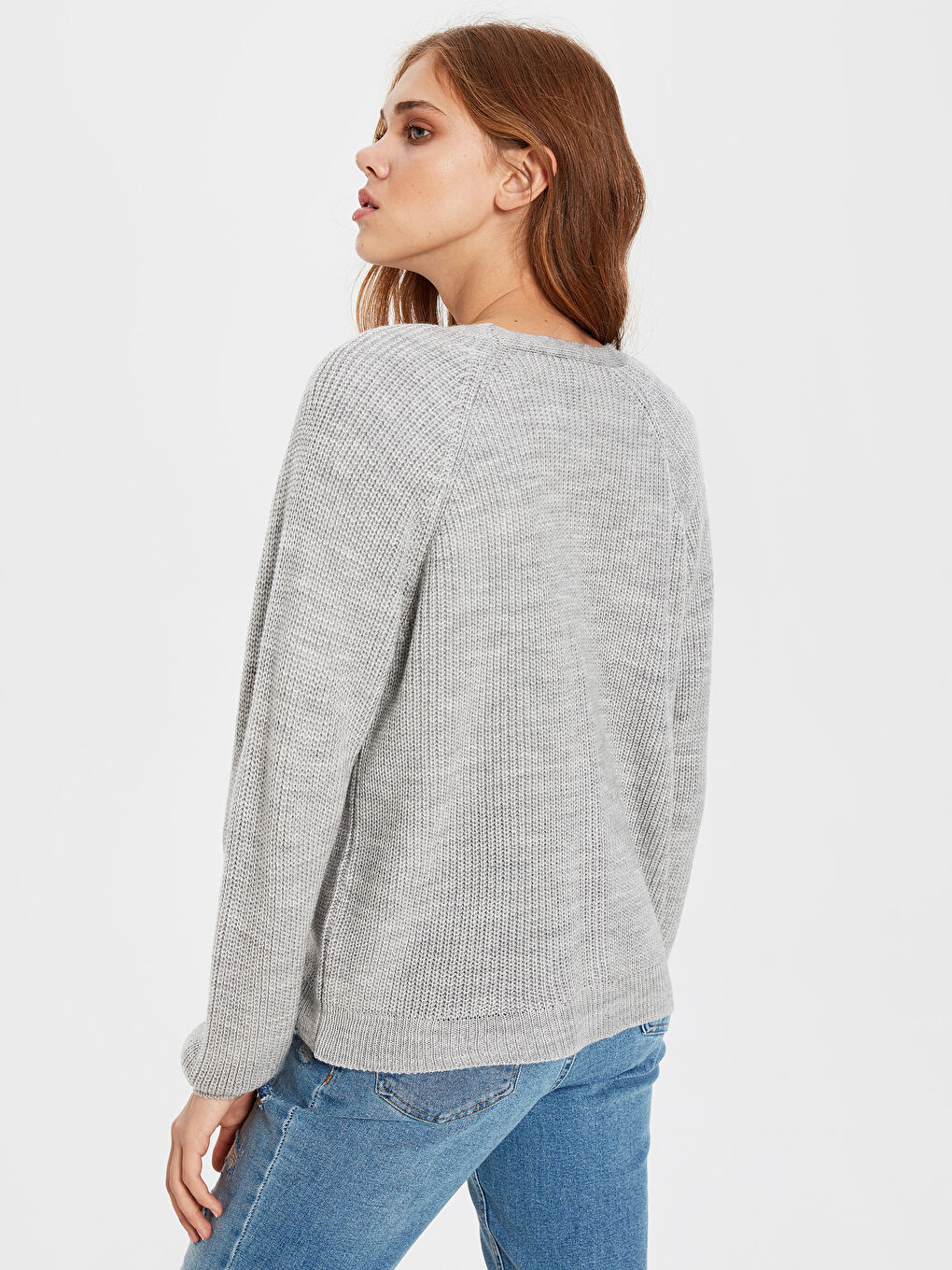 Gri V Yaka Düz Uzun Kollu Kadın Hırka-4