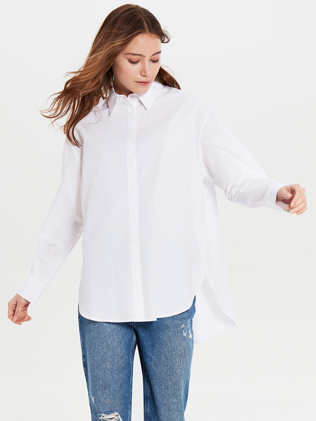 Beyaz Gömlek Yaka Standart Fit Uzun Kollu Kadın Gömlek