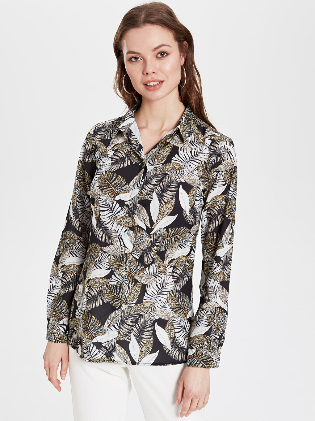 Siyah Önden Düğme Kapamalı Desenli Uzun Kollu Kadın Gömlek-2