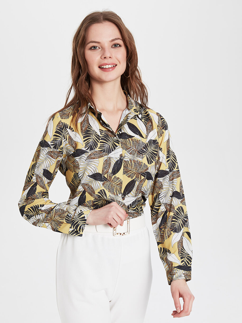 Sarı Önden Düğme Kapamalı Desenli Uzun Kollu Kadın Gömlek