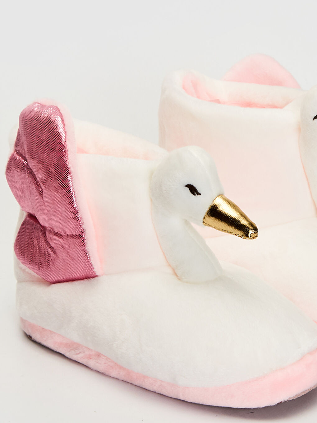 Beyaz Kız Çocuk Kuğu Silüetli Pelüş Panduf-9