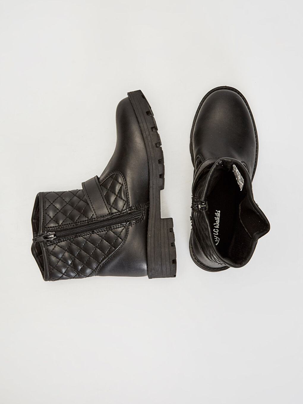 Siyah Deri Görünümlü Fermuarlı Kız Çocuk Bot-1