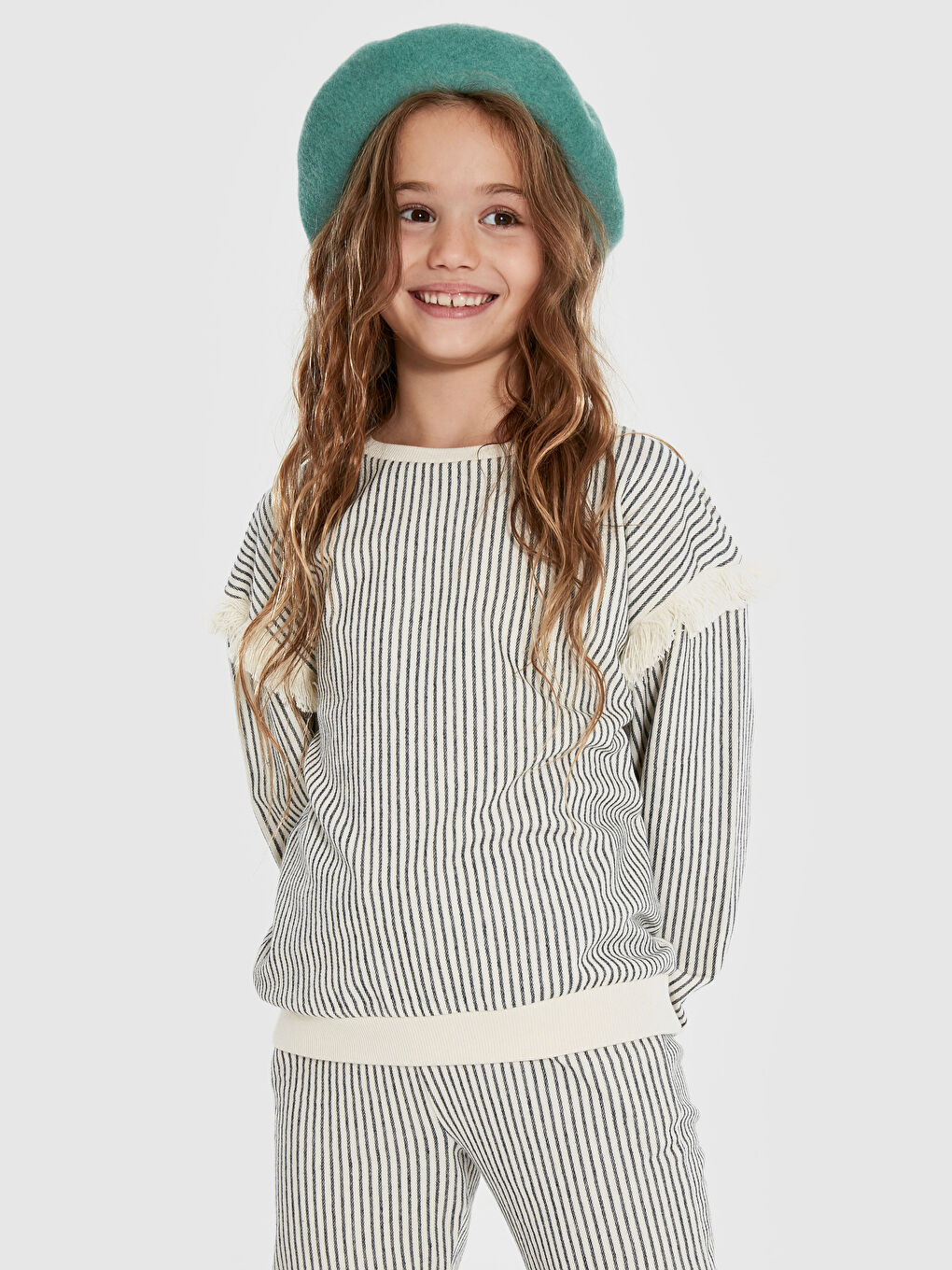 Ekru Çizgili Sweatshirt