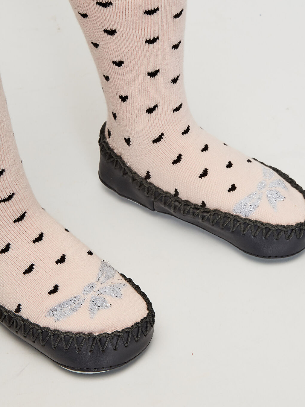 Gri Kız Bebek Ev Çorabı-3