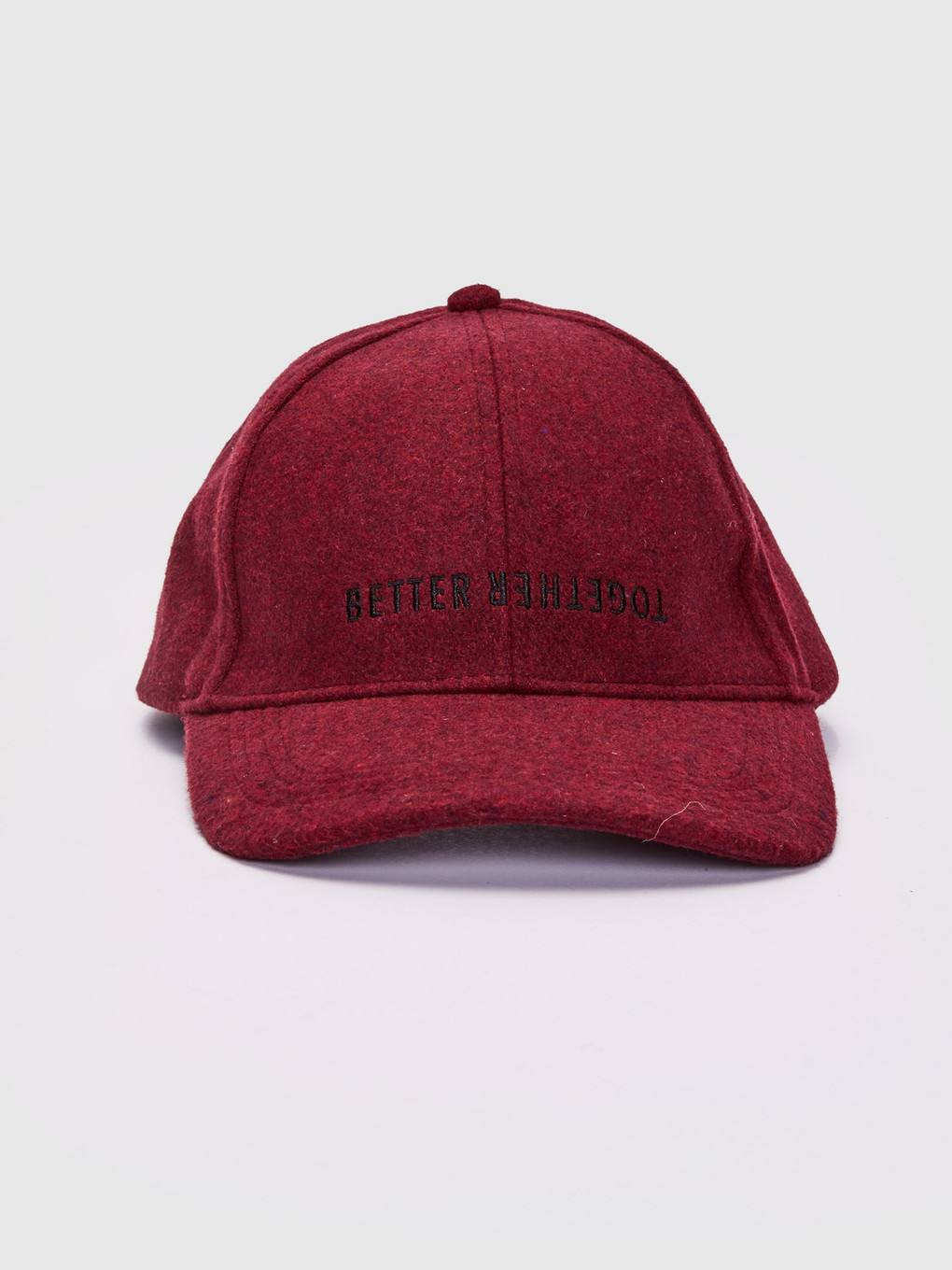 Bordo Yazı Nakışlı Kaşe Şapka-1