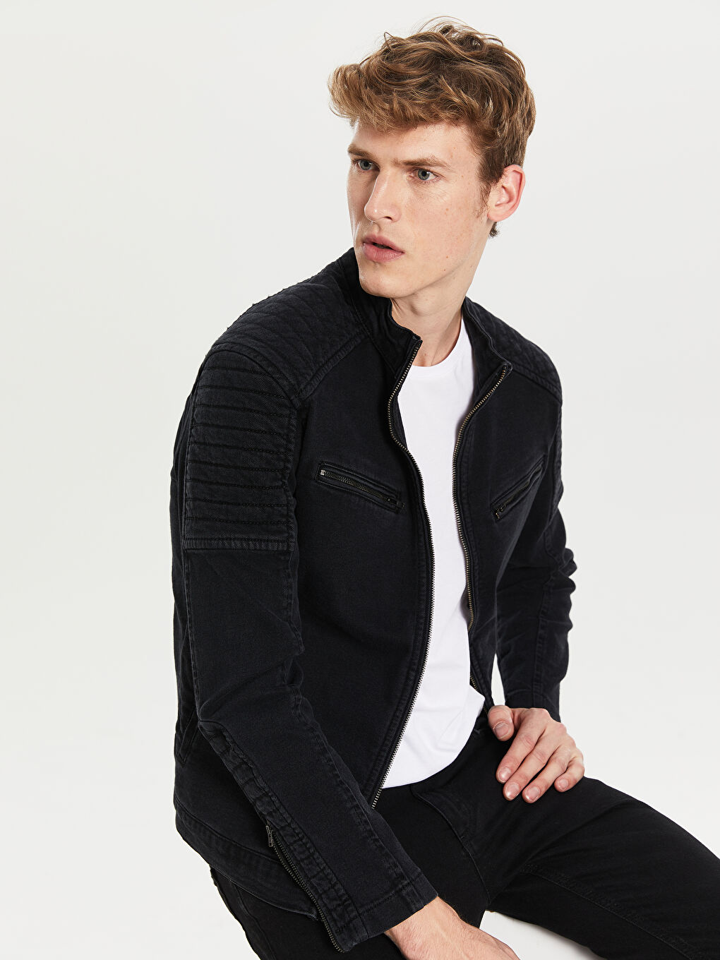 Мужская джинсовая куртка стандартного кроя-1
