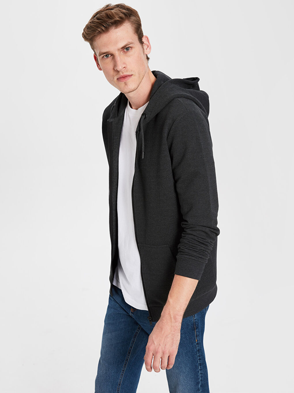 سويت شيرت مزود بغطاء رأس بسحاب للرجال