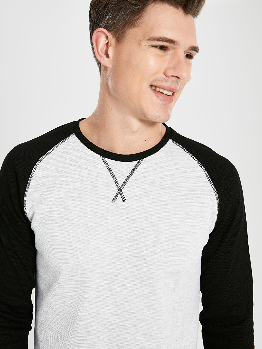 Siyah Bisiklet Yaka Uzun Kollu Basic Erkek Sweatshirt-2