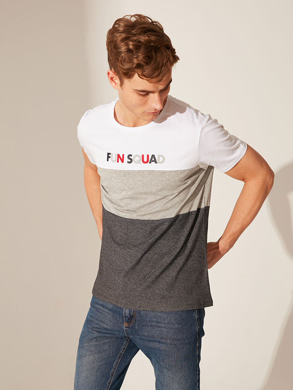 Beyaz Bisiklet Yaka Kısa Kollu Erkek Tişört-1