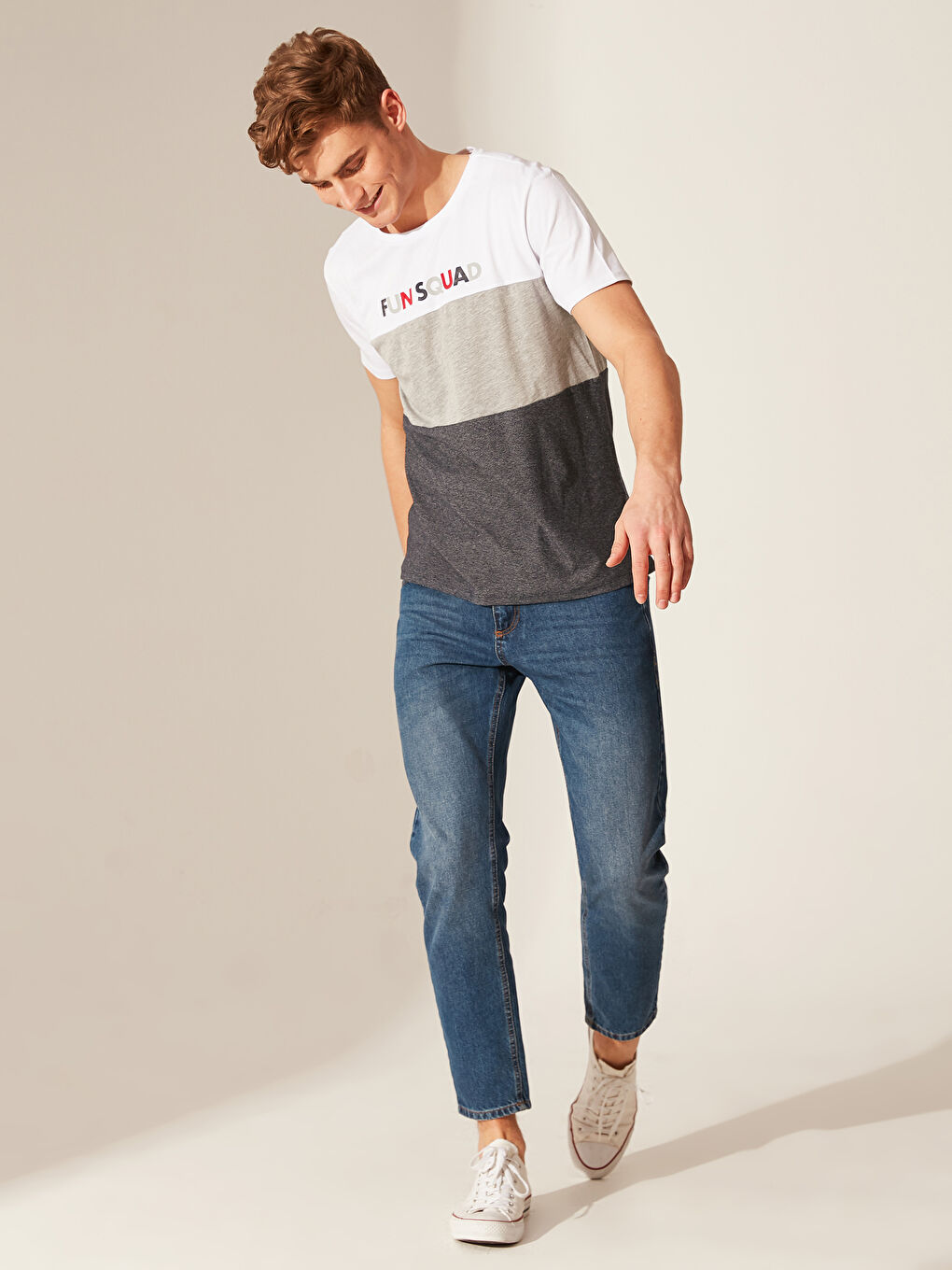 Beyaz Bisiklet Yaka Kısa Kollu Erkek Tişört-5