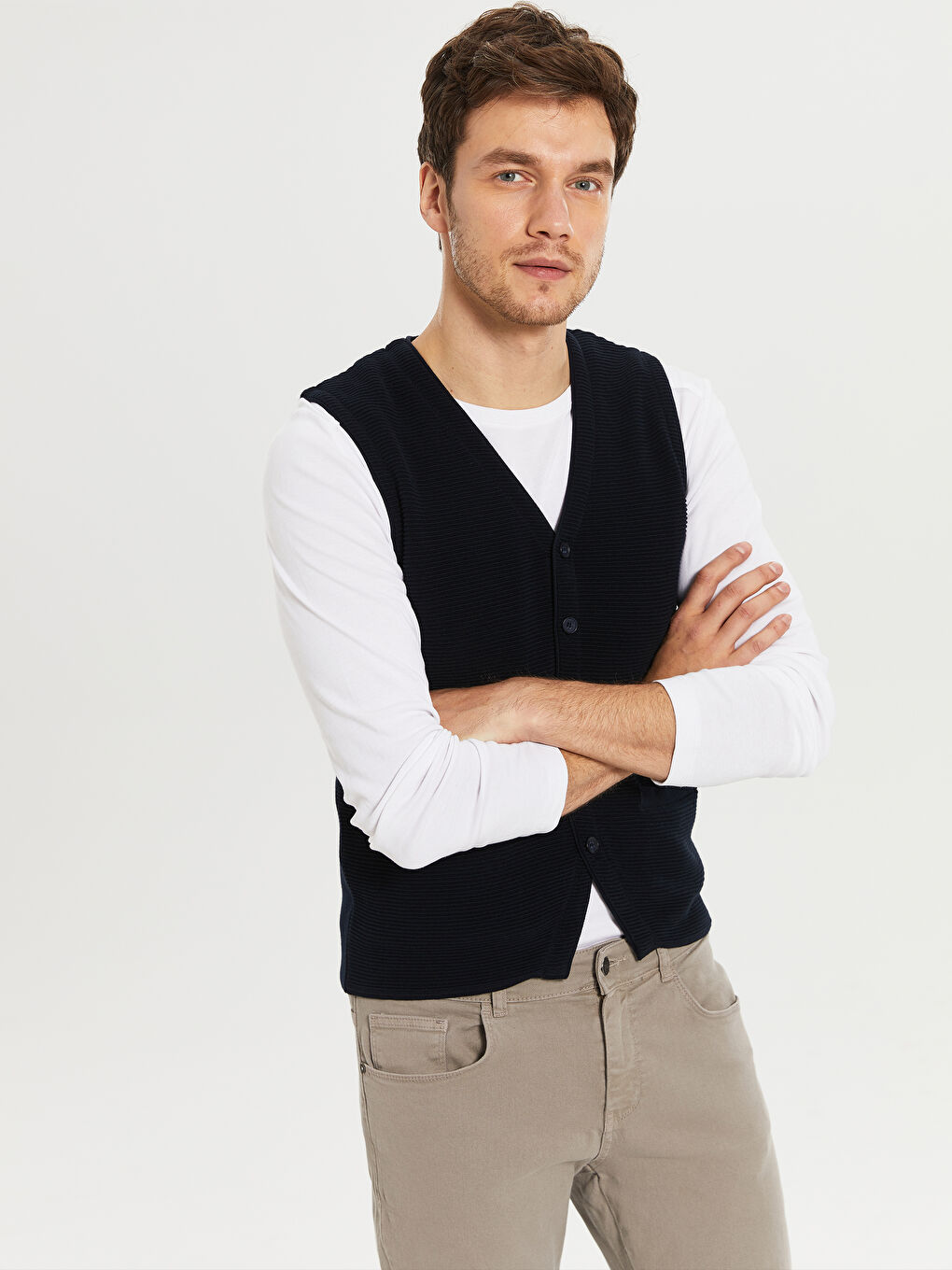 LCWAIKIKI Classic V Neck Slim Men's Knitwear Vest -0S1433Z8-NOO