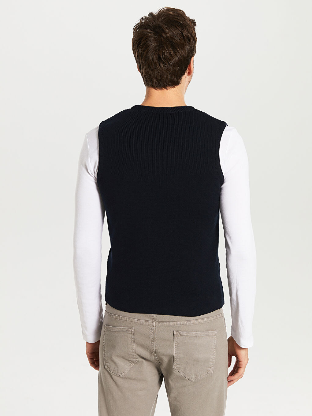 LCWAIKIKI Classic V Neck Slim Men's Knitwear Vest -0S1433Z8-NOO