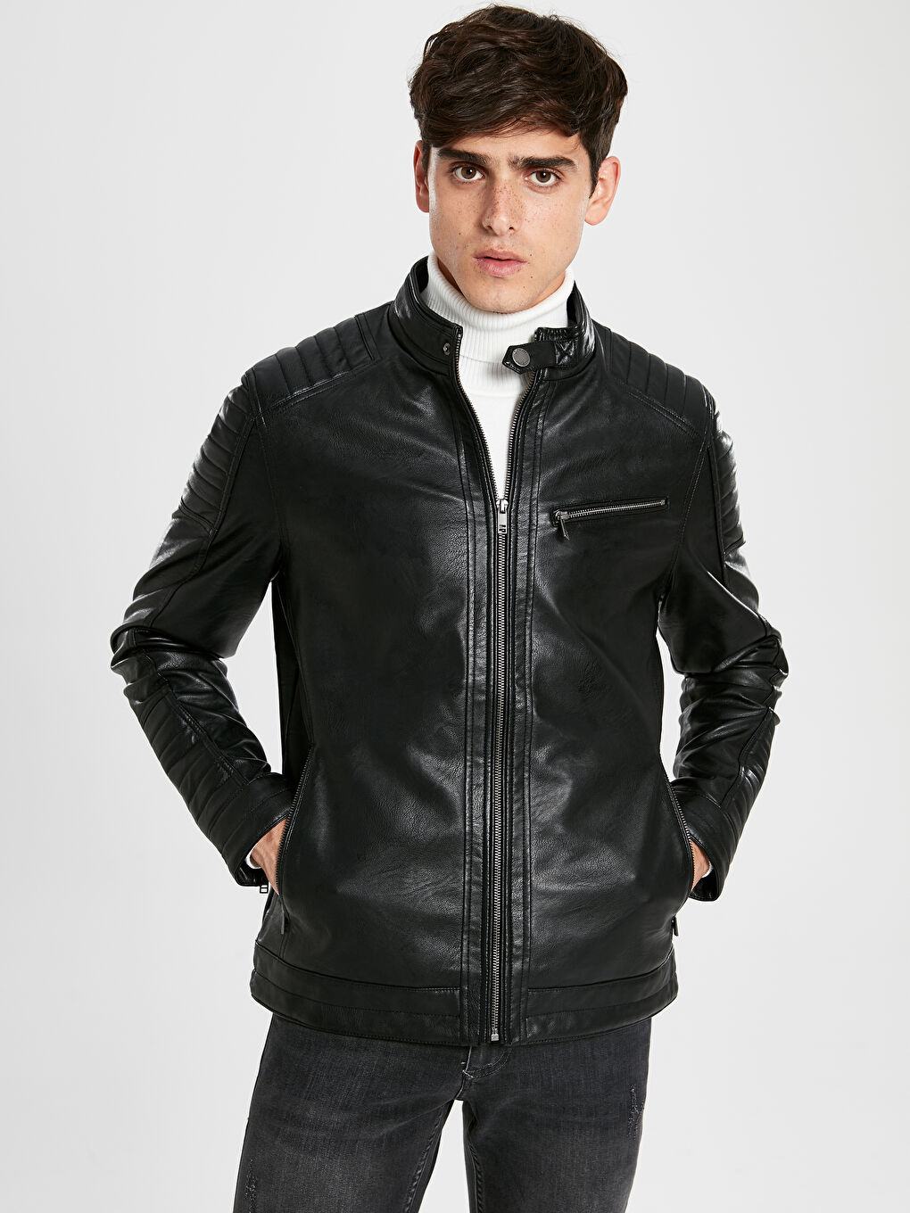 Siyah Slim Fit Erkek Deri Görünümlü Mont