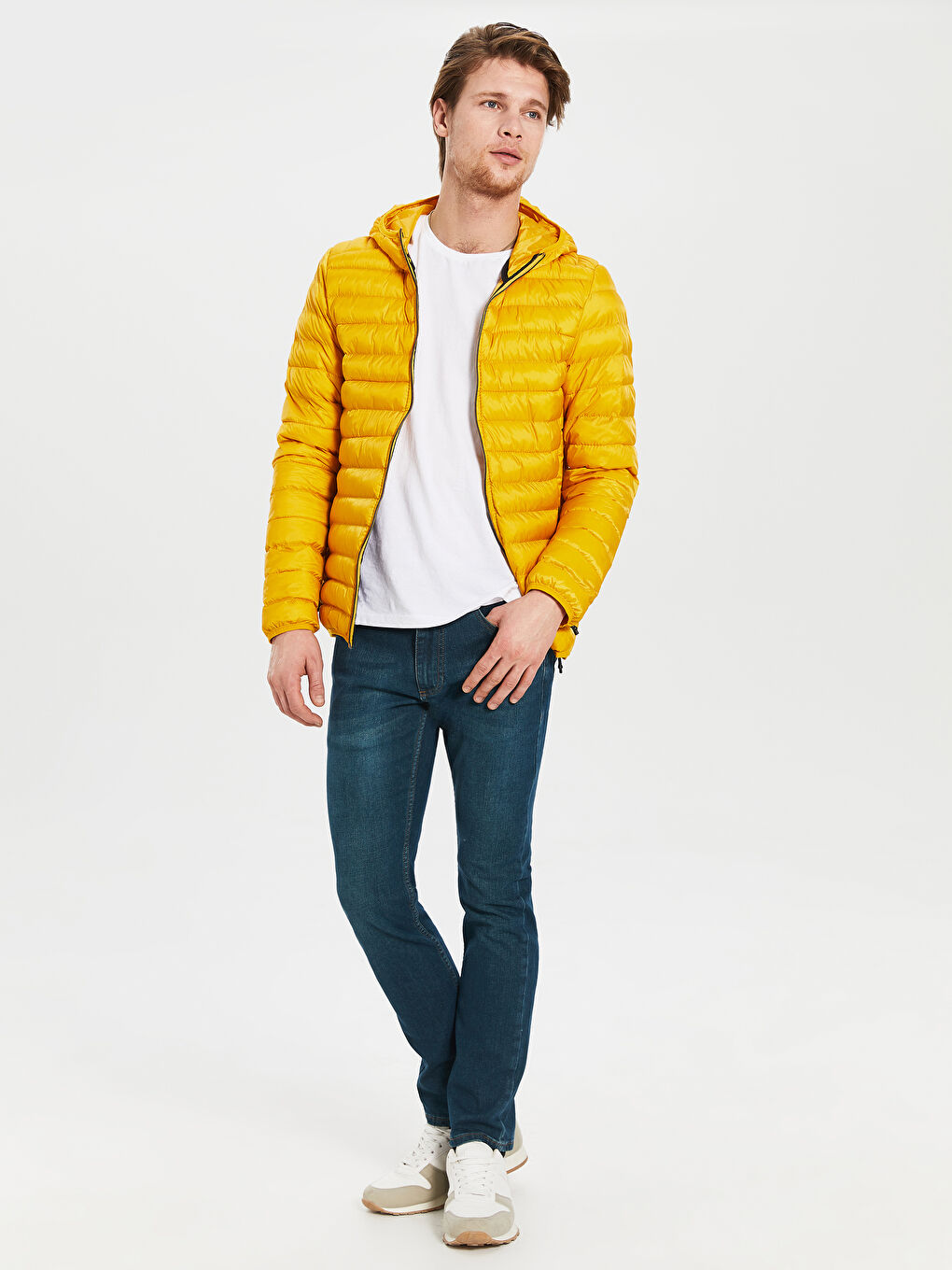 LCW Casual Sari Bol Kalıp Dik Yaka Erkek Şişme Mont - 5