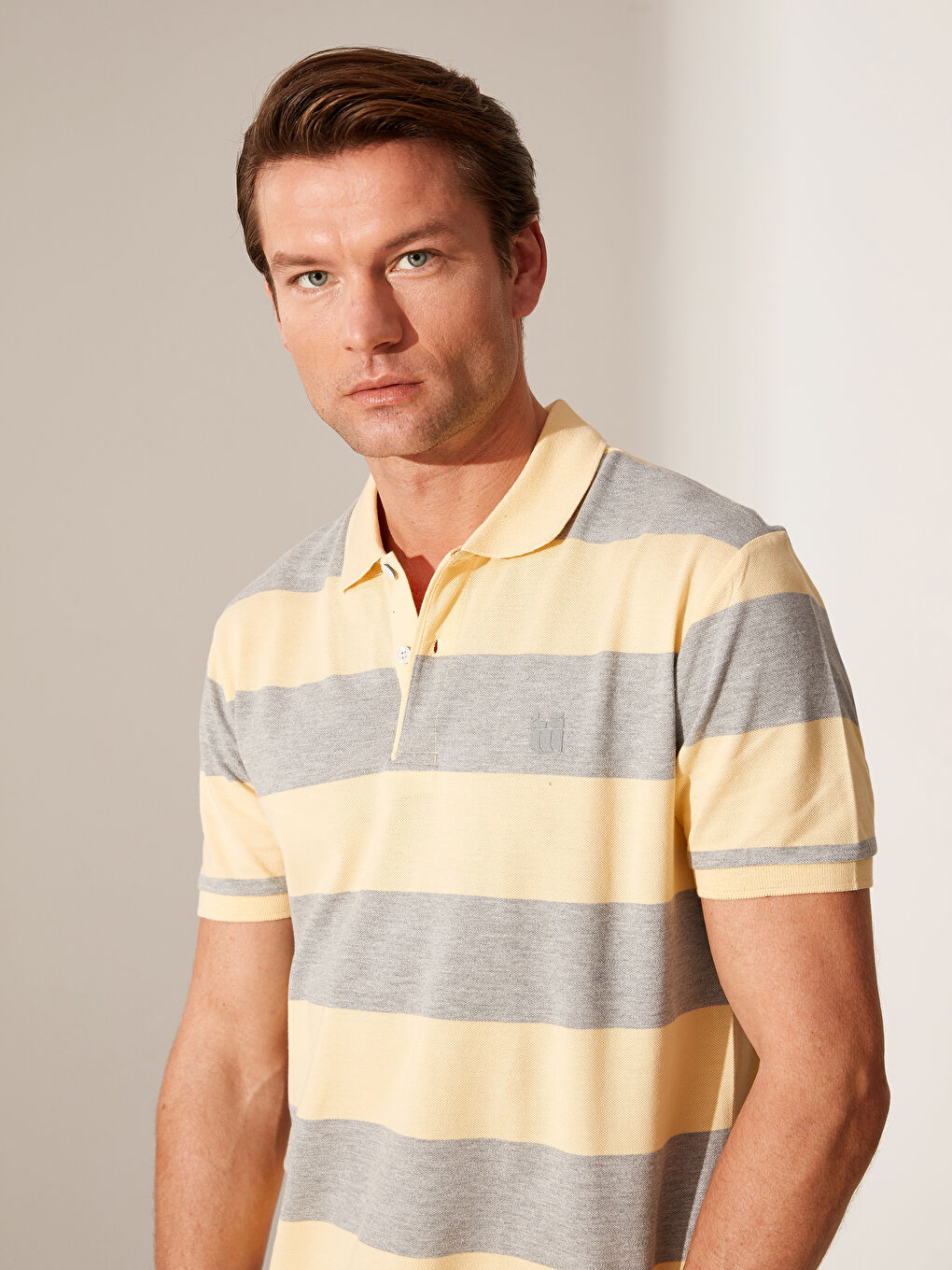 Rollkragen Kurzarm Gestreift Herren T-Shirt-1