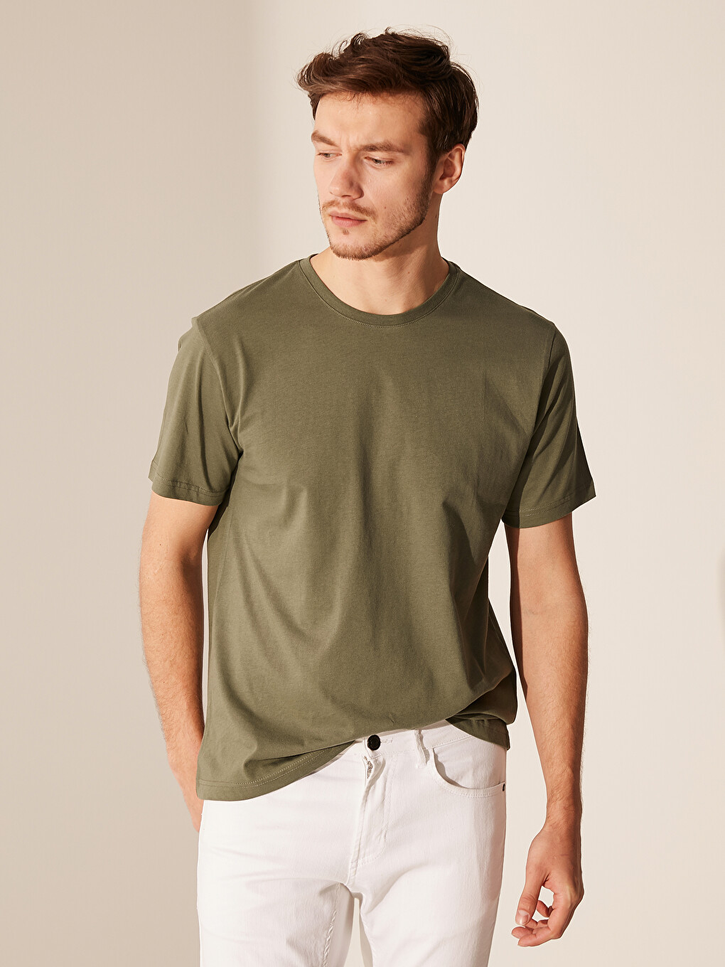 Rundhalsausschnitt Basic T-Shirt aus gekämmter Baumwolle