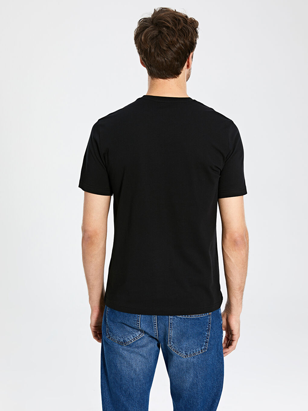 Базовая мужская футболка из хлопка с V-образным вырезом и короткими рукавами-2